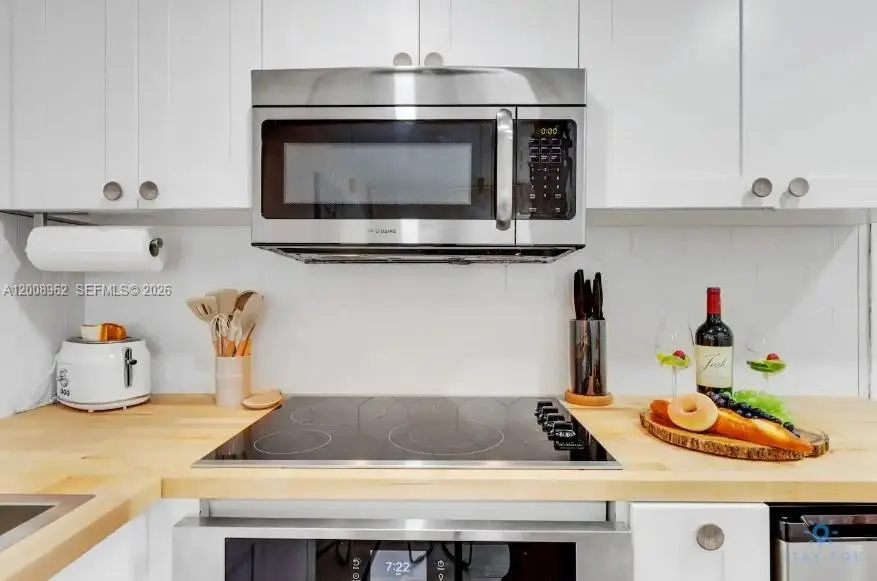 7326 Collins Ave #201, Miami Beach, FL 33141 - #3
