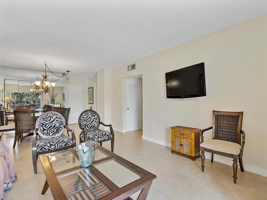 400 Kings Point Dr #229, Sunny Isles Beach, FL 33160 - #2