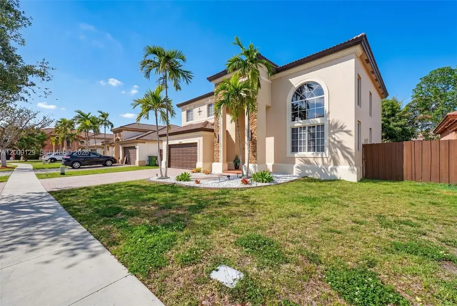 1033 NE 35th Ave, Homestead, FL 33033 - #2