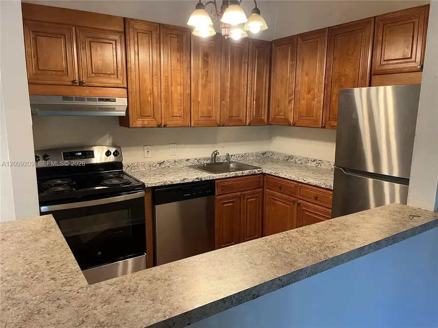 819 NE 199th St #6-205, Miami, FL 33179 - #3