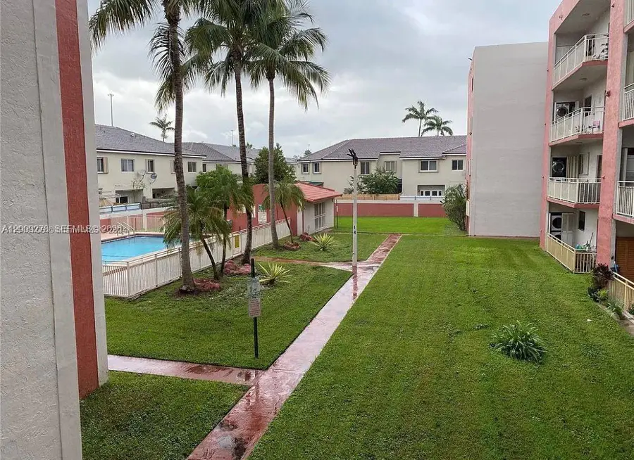 8425 NW 8th St #306, Miami, FL 33126 - #2