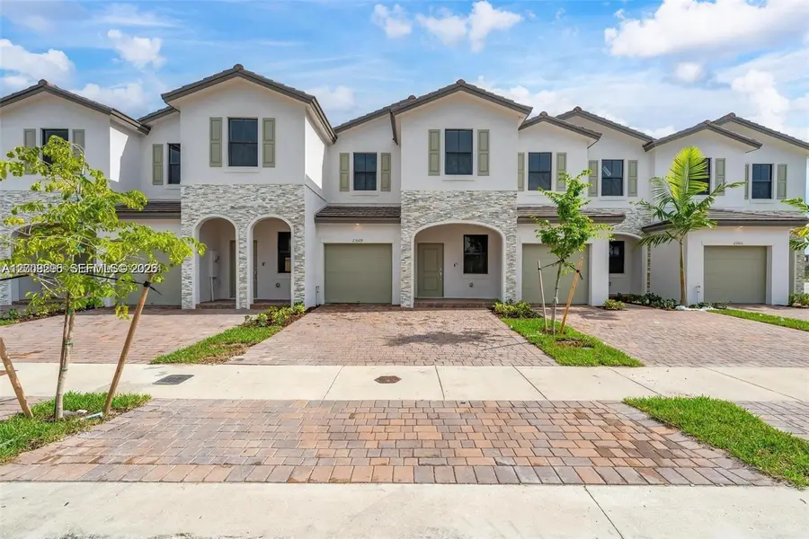 23509 SW 129th Path, Homestead, FL 33032 - #2
