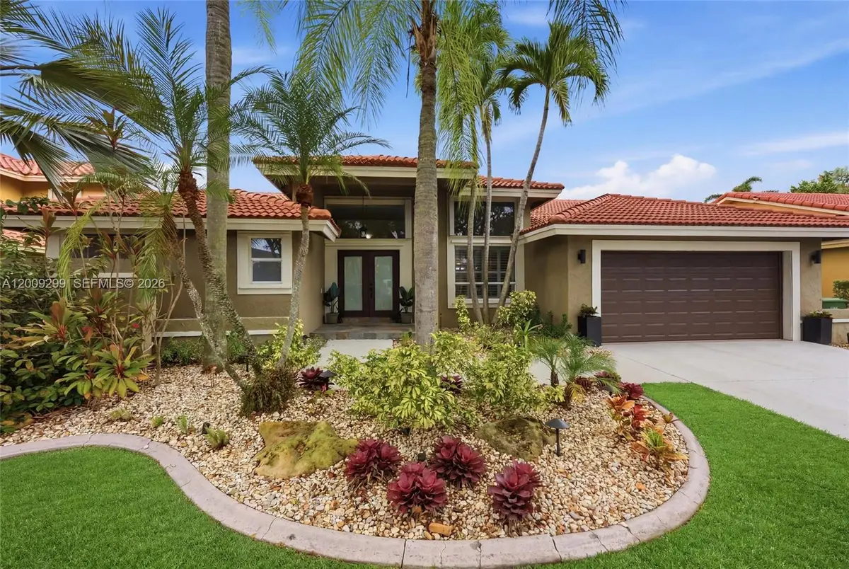 1135 Fairfax Ln, Weston, FL 33326 - #1