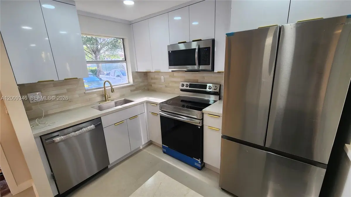 2711 N Pine Island Rd #112, Sunrise, FL 33322 - #1