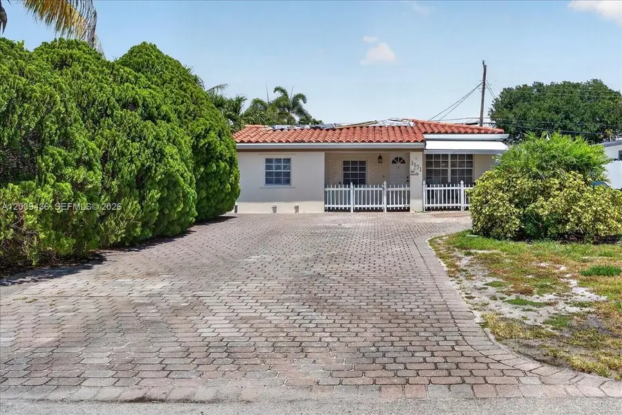 1171 NE 182nd St, North Miami Beach, FL 33162 - #2