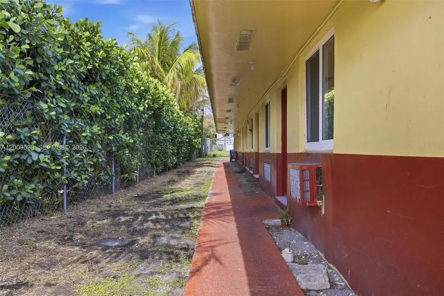 16030 NE 19th Pl, North Miami Beach, FL 33162 - #3