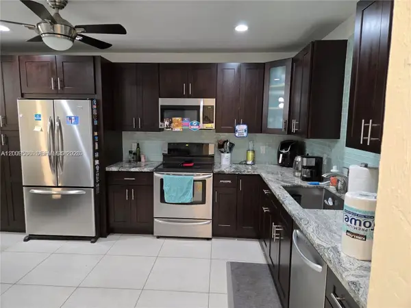 295 Jacaranda Dr #20, Plantation, FL 33324