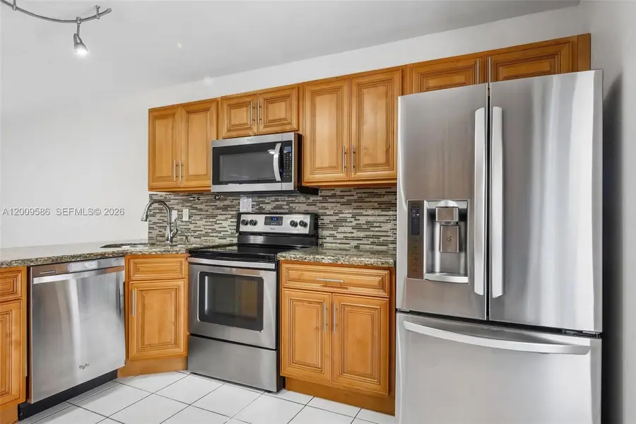 11649 NW 91st Ave, Hialeah Gardens, FL 33018 - #2