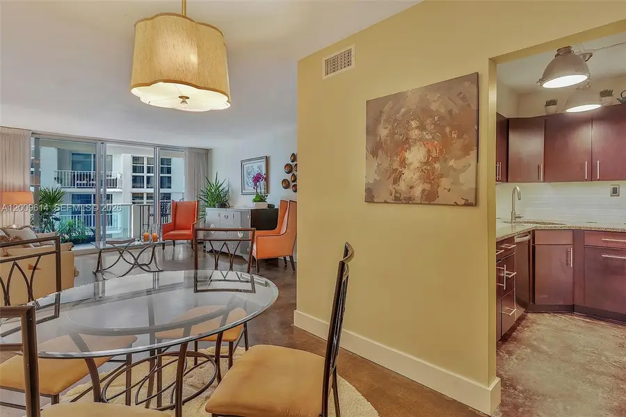 1200 West Ave #423, Miami Beach, FL 33139 - #2