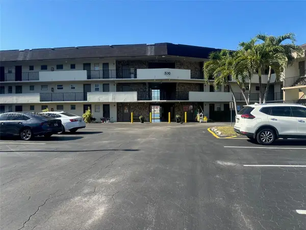 1530 NE 191st St #205, Miami, FL 33179