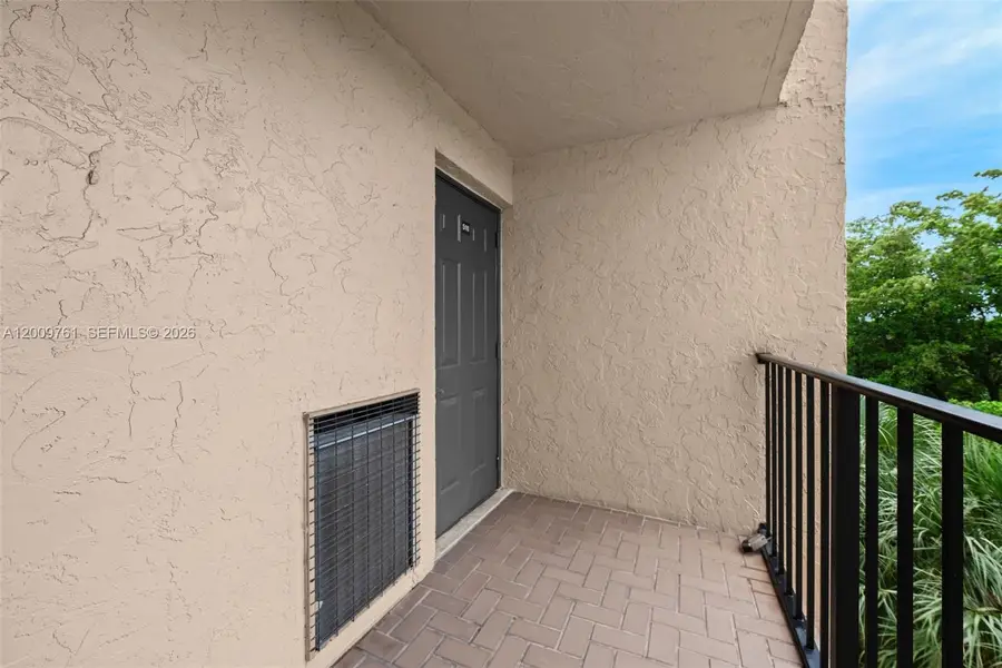 3300 W Rolling Hills Cir #510, Davie, FL 33328 - #3