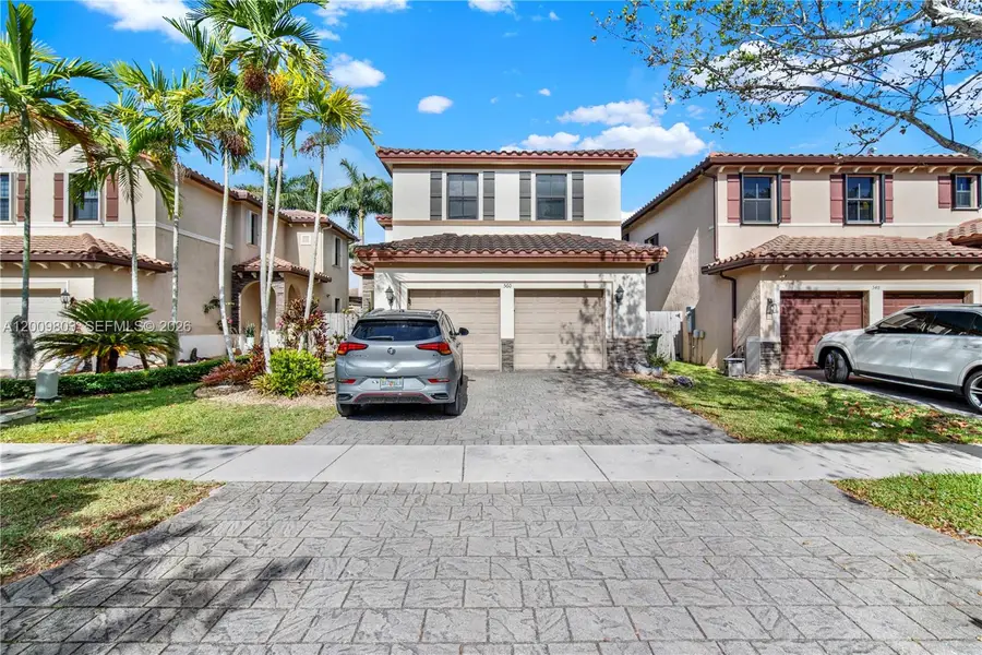 560 SE 33rd Ter, Homestead, FL 33033 - #2