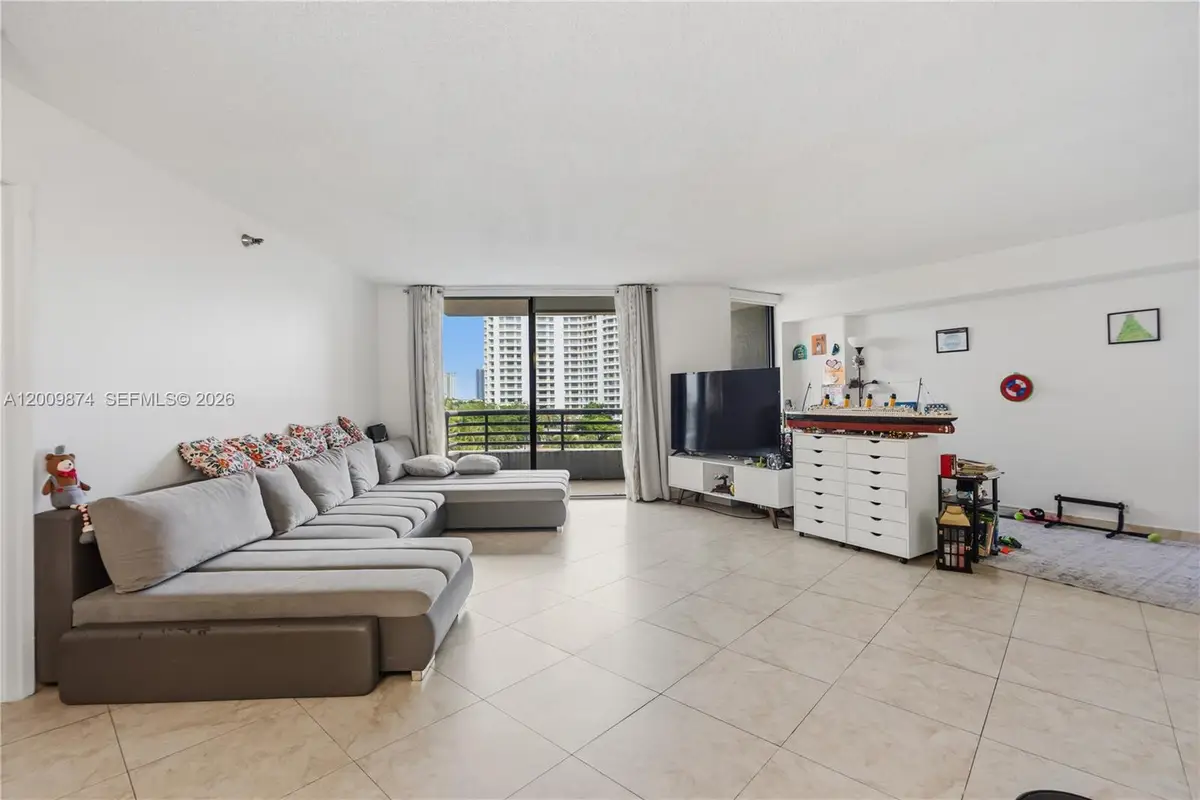 3300 NE 191st St #609, Aventura, FL 33180 - #1