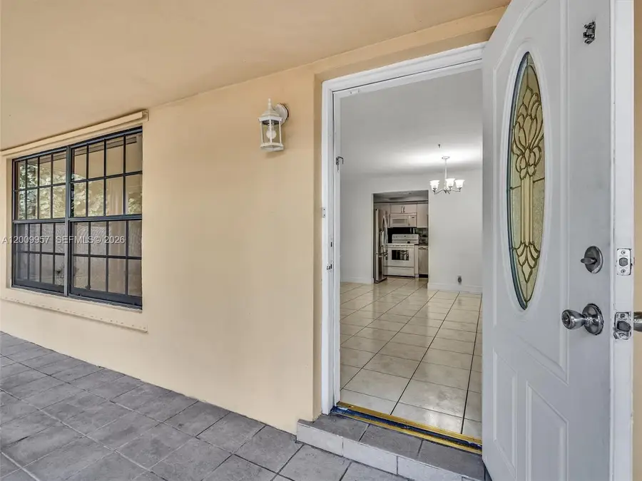 1322 SW 26th Ter, Fort Lauderdale, FL 33312 - #2