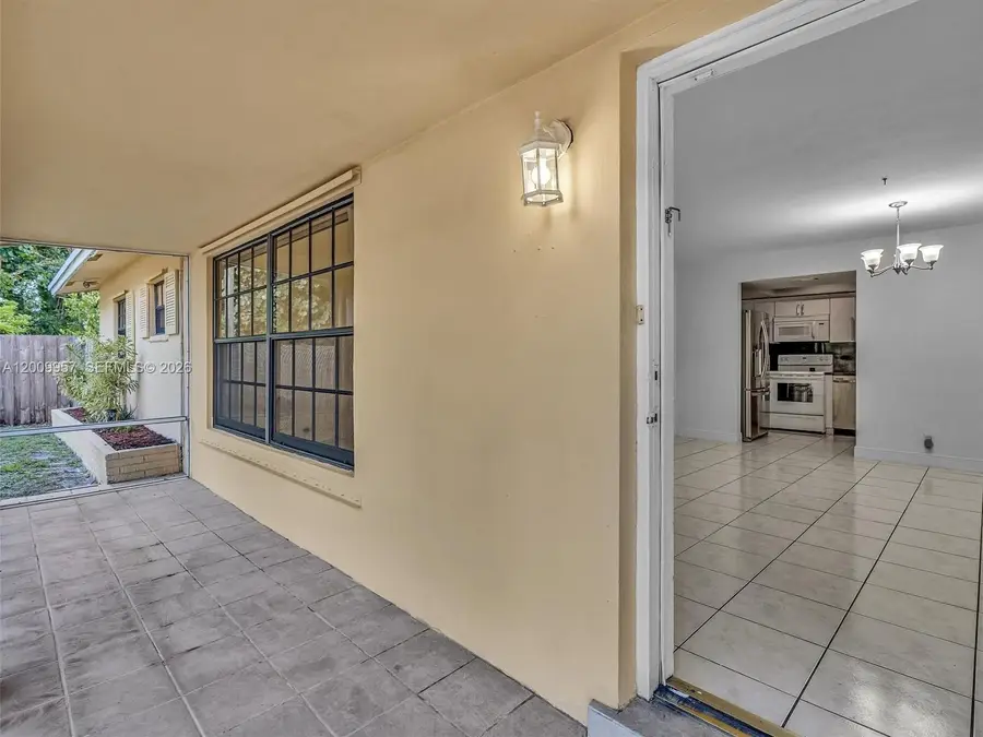 1322 SW 26th Ter, Fort Lauderdale, FL 33312 - #3