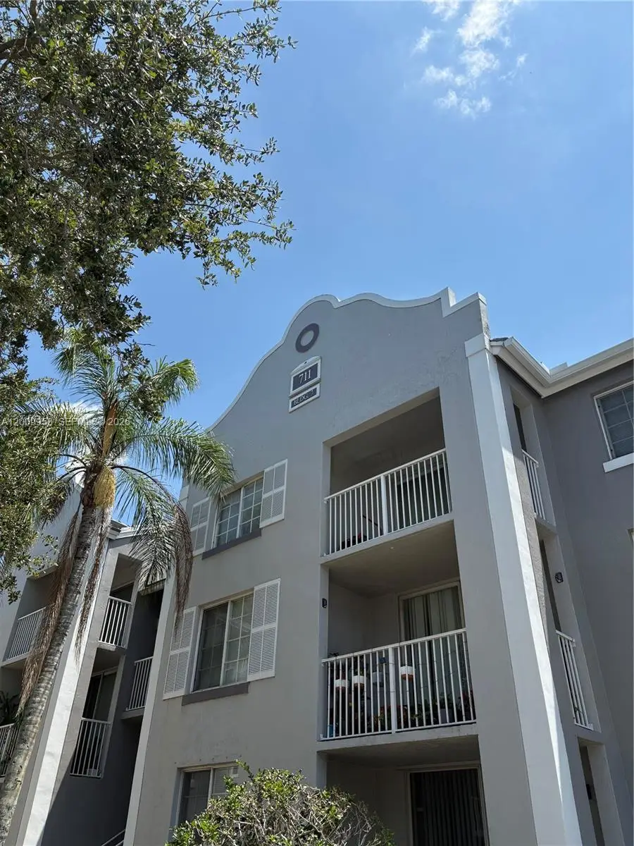 711 SW 111th Way #202, Pembroke Pines, FL 33025 - #3