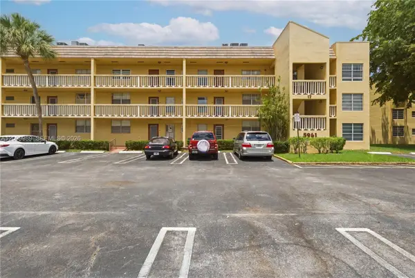 5961 NW 61st Ave #111, Tamarac, FL 33319