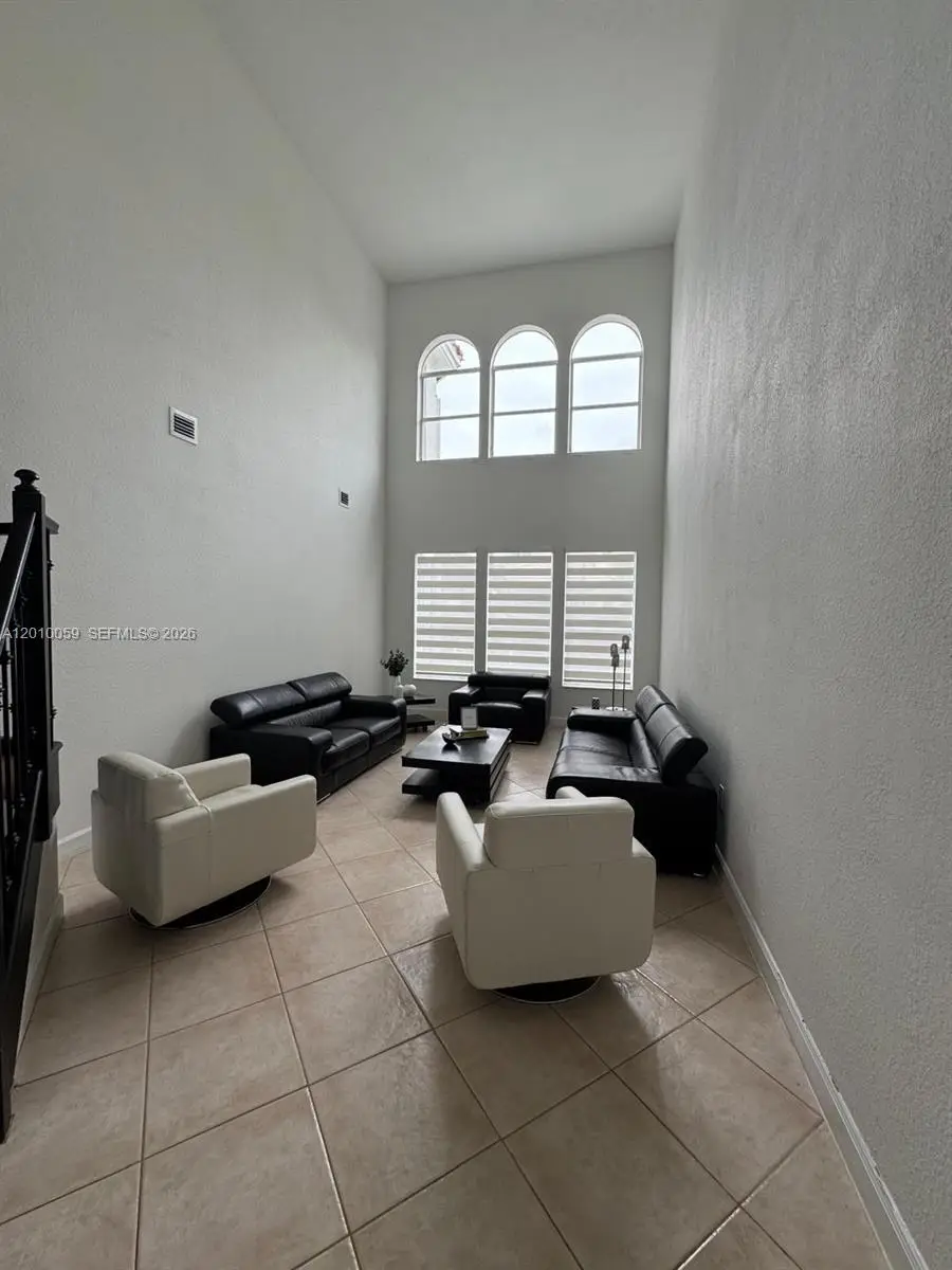 10873 NW 71st St, Doral, FL 33178 - #2