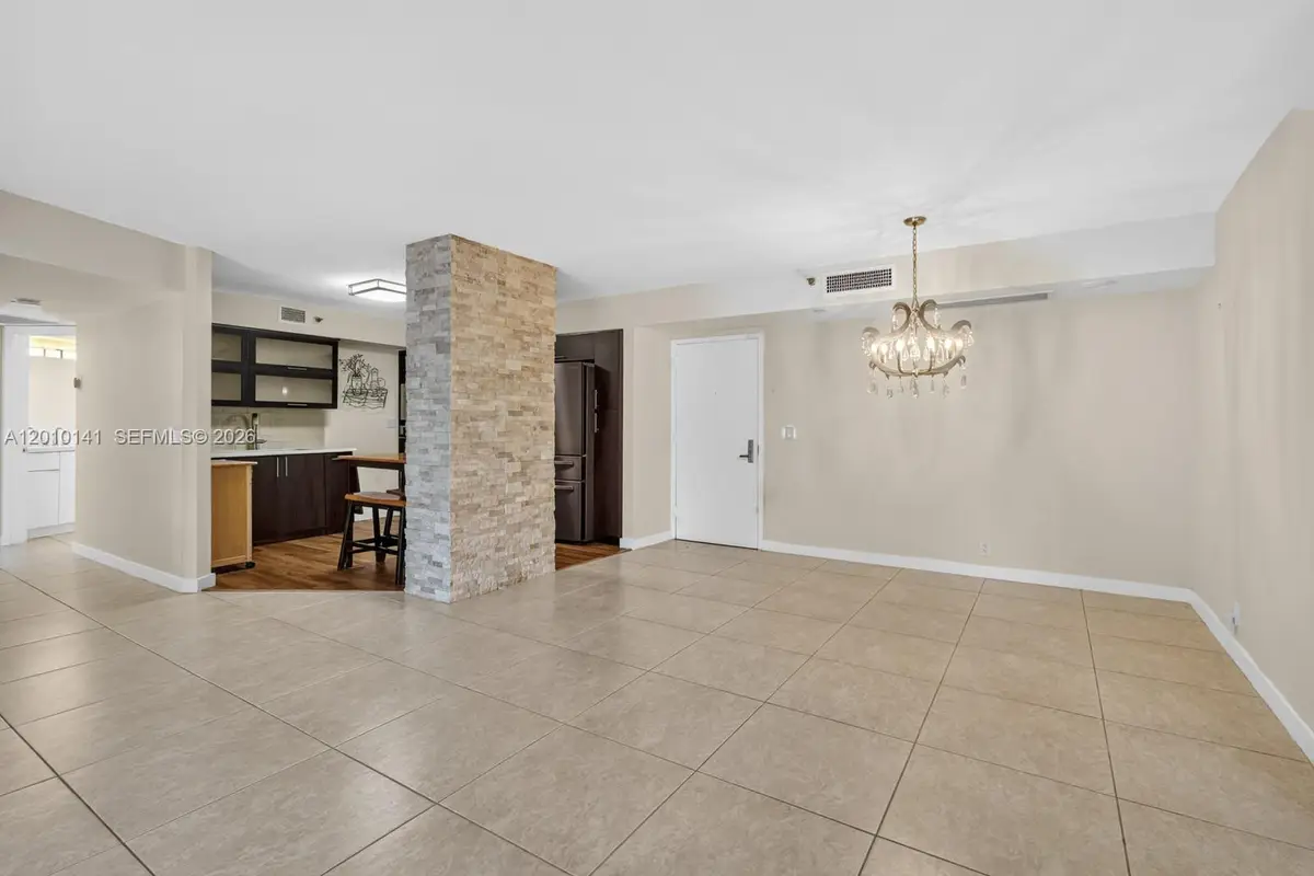 3500 Mystic Pointe Dr #302, Aventura, FL 33180 - #1