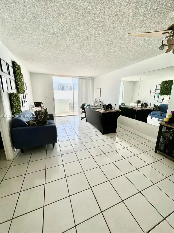 1990 Marseille Dr #303, Miami Beach, FL 33141