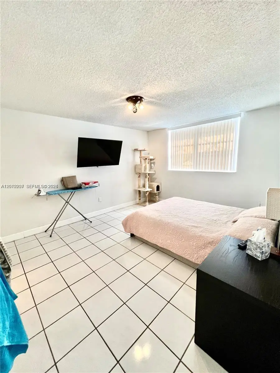 1990 Marseille Dr #303, Miami Beach, FL 33141 - #3