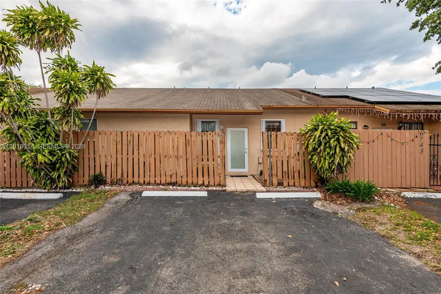 6745 NW 192nd Ln, Hialeah, FL 33015 - #2