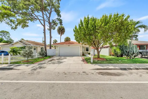 2762 NW 9th Ct, Fort Lauderdale, FL 33311