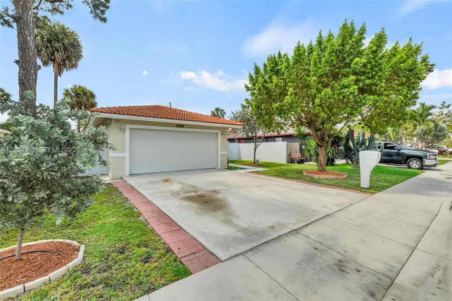 2762 NW 9th Ct, Fort Lauderdale, FL 33311 - #2