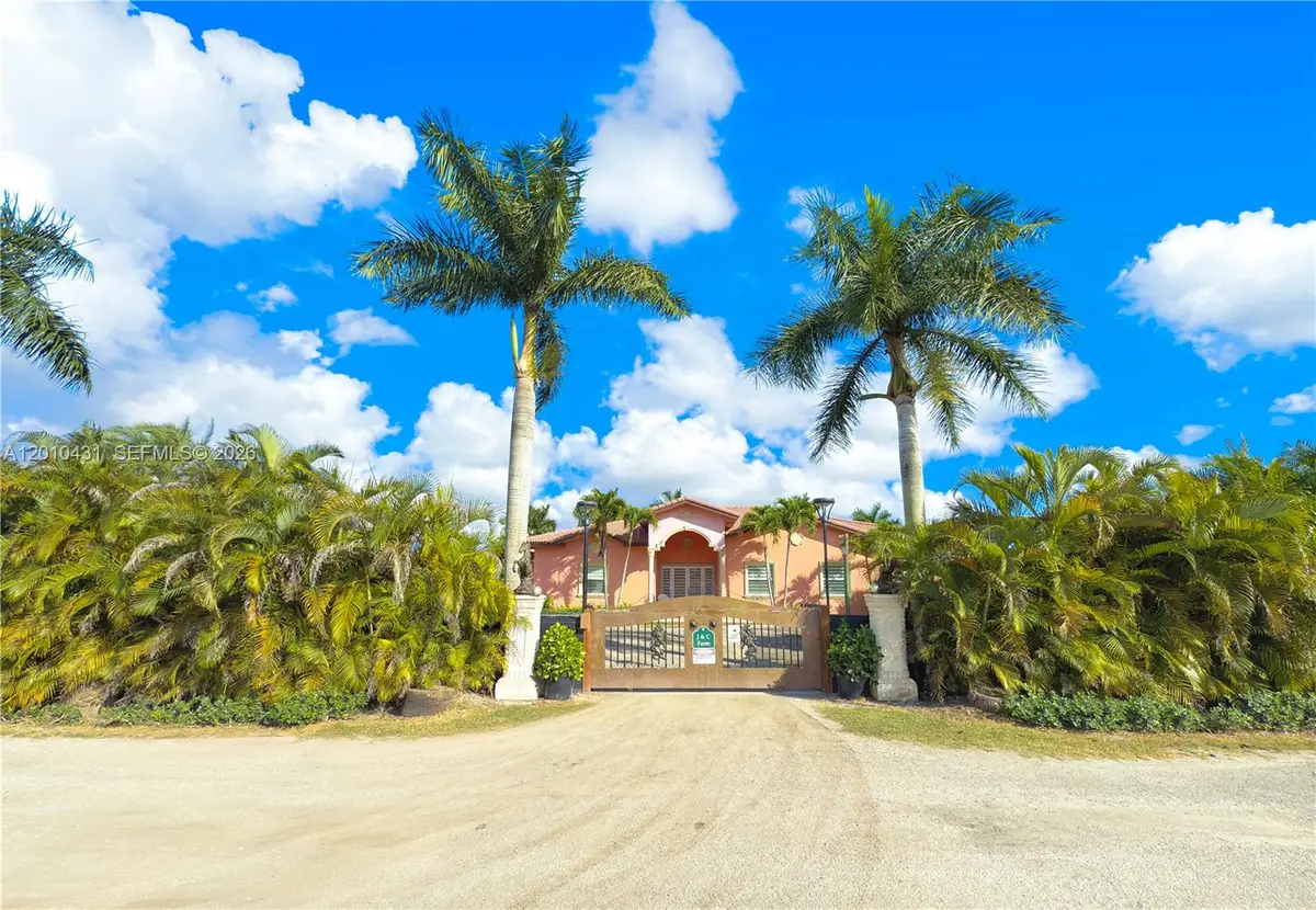 20455 SW 154th Ave, Miami, FL 33187 - #1