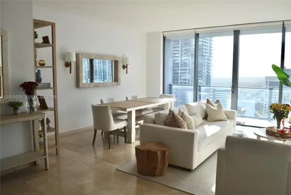 68 SE 6th St #2708, Miami, FL 33131