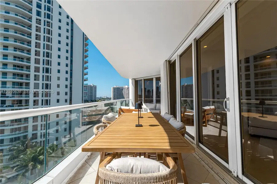 7000 Island Blvd #1402, Aventura, FL 33160 - #2