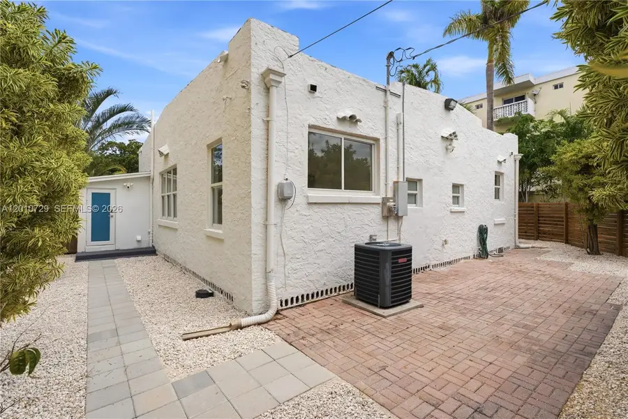 340 NE 125th St, North Miami, FL 33161 - #3