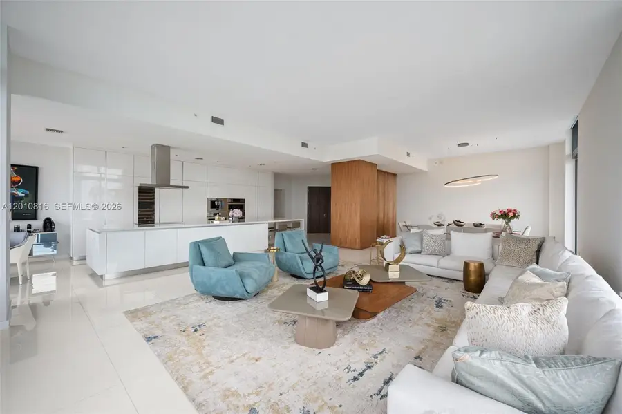 88 SW 7th St #PH4301, Miami, FL 33130 - #3