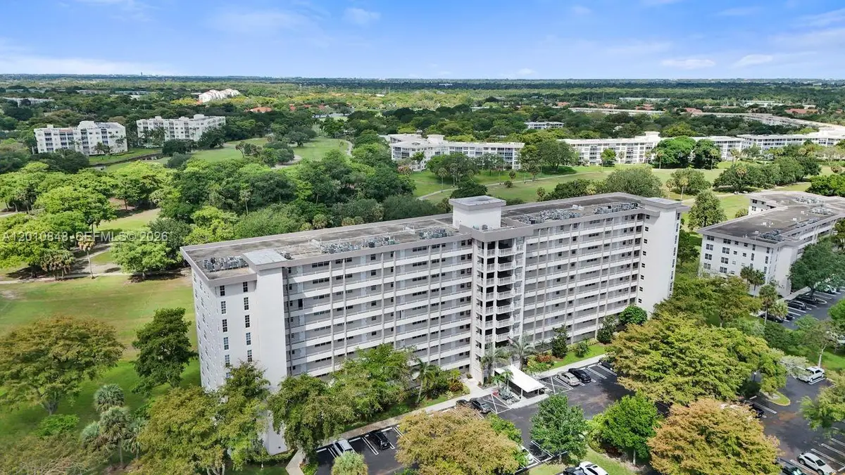 575 Oaks Ln #508, Pompano Beach, FL 33069 - #1