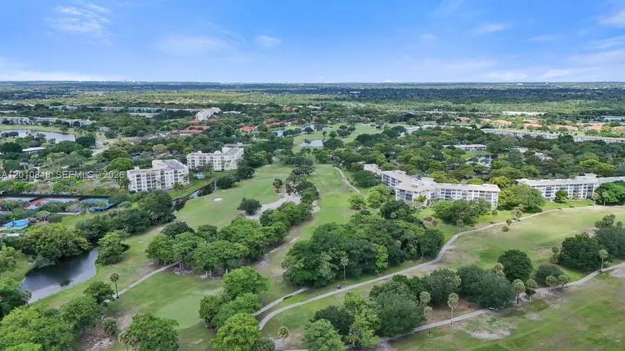 575 Oaks Ln #508, Pompano Beach, FL 33069 - #2