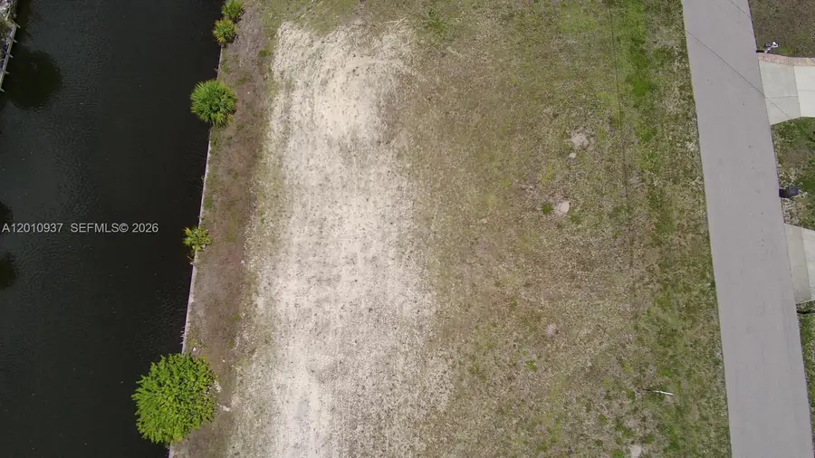 1020 SE 13th Ave, Cape Coral, FL 33990 - #3