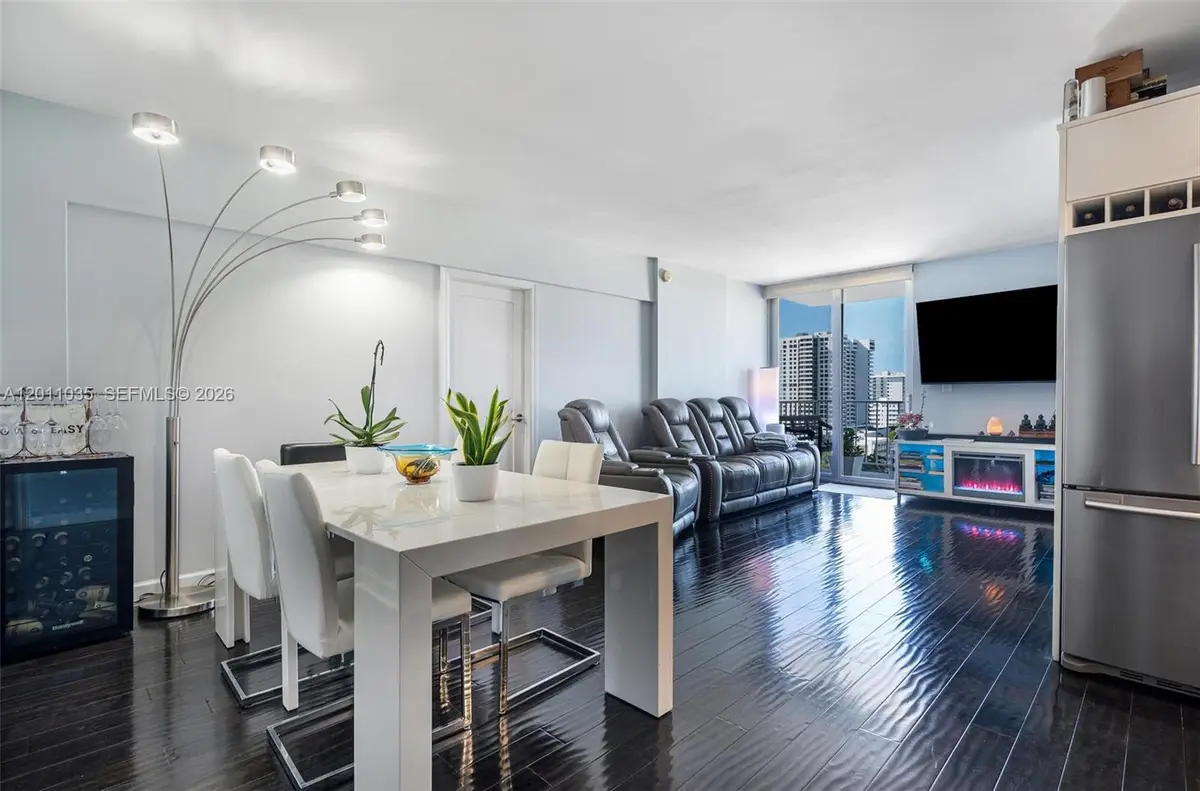 2829 Indian Creek Dr #1209, Miami Beach, FL 33140 - #1