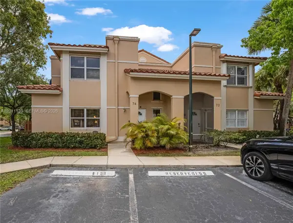 595 Racquet Club Rd #74-19, Weston, FL 33326