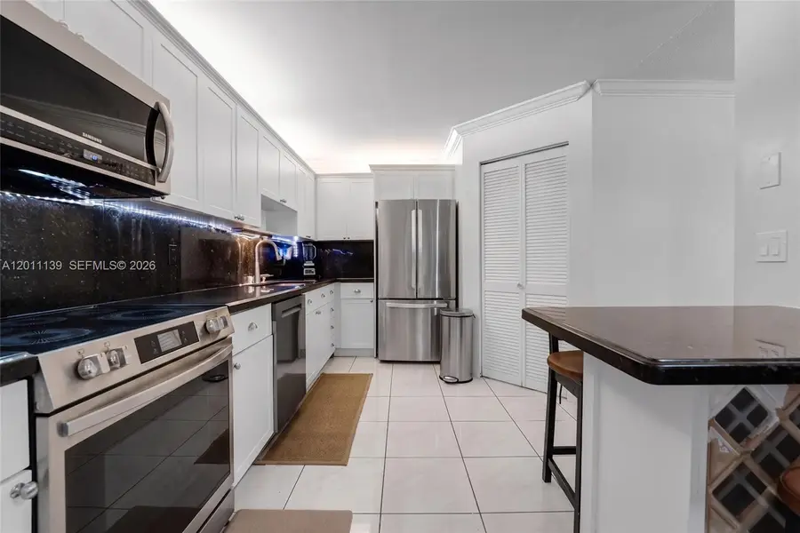 595 Racquet Club Rd #74-19, Weston, FL 33326 - #3