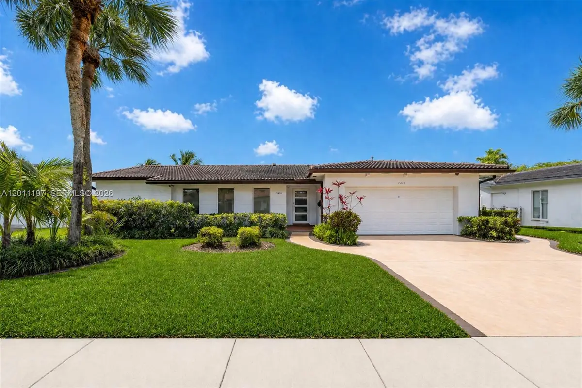 7410 Loch Ness Dr, Miami Lakes, FL 33014 - #1