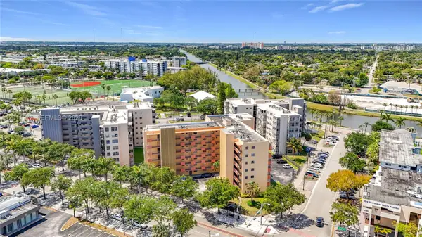 16400 NE 17th Ave #206, North Miami Beach, FL 33162