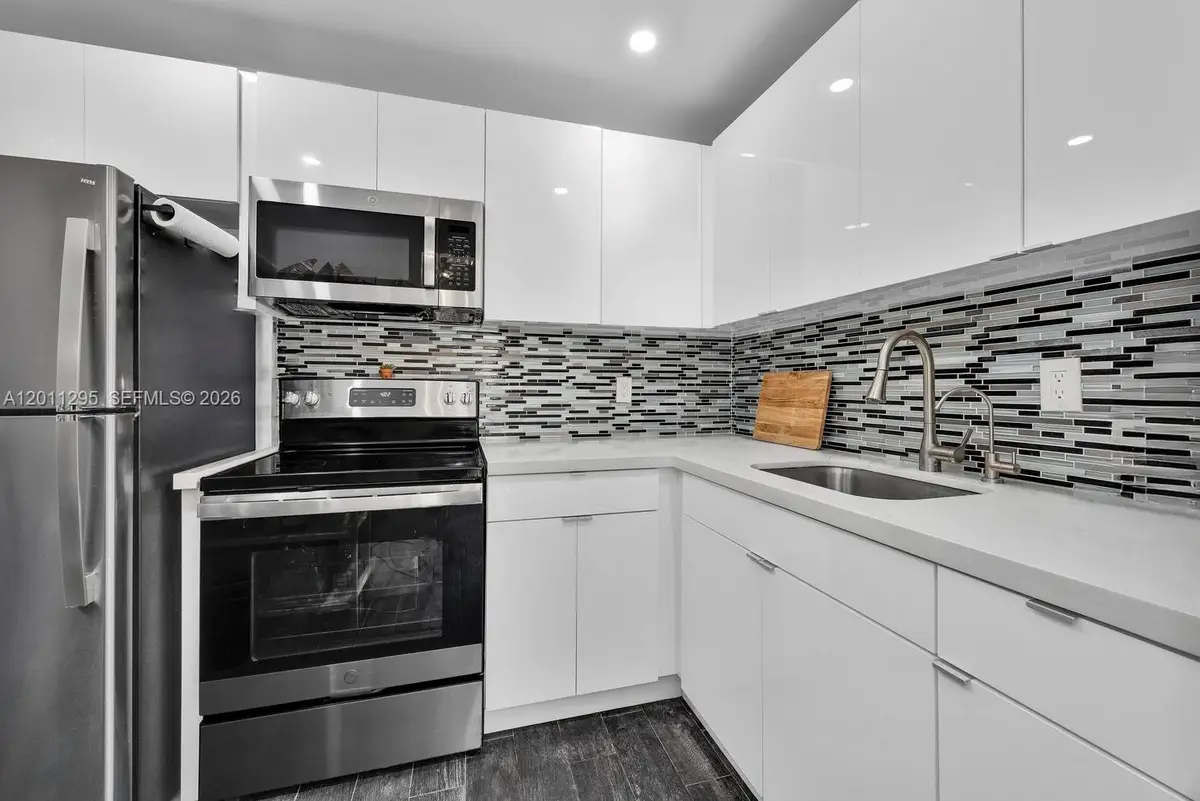 1051 SW 1st St #401, Miami, FL 33130 - #1
