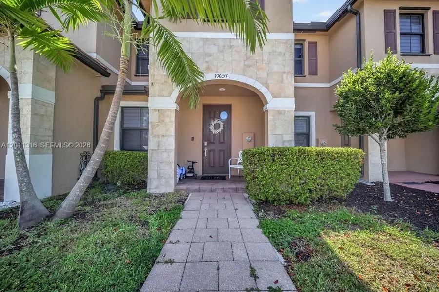 10657 W 32nd Ln, Hialeah, FL 33018 - #2