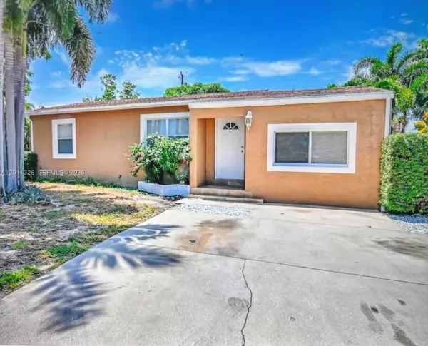 822 Avenida Hermosa, West Palm Beach, FL 33405