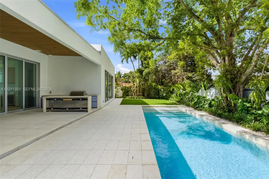 188 Cherokee St, Miami Springs, FL 33166 - #3