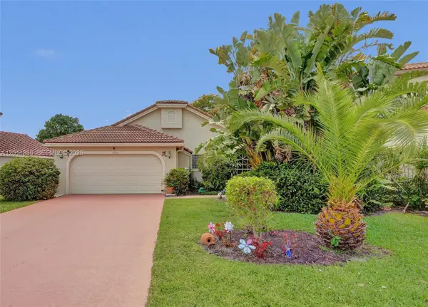 12321 Sand Wedge Dr, Boynton Beach, FL 33437