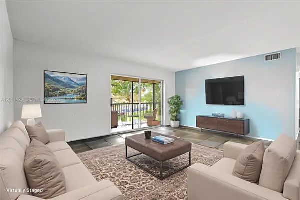 3083 N Oakland Forest Dr #206, Oakland Park, FL 33309