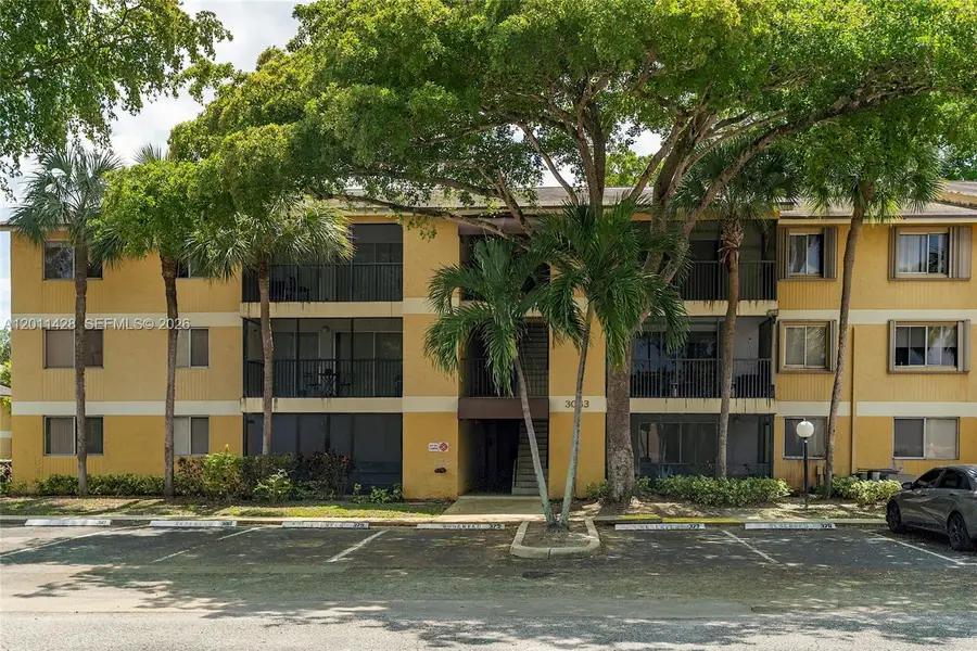 3083 N Oakland Forest Dr #206, Oakland Park, FL 33309 - #2