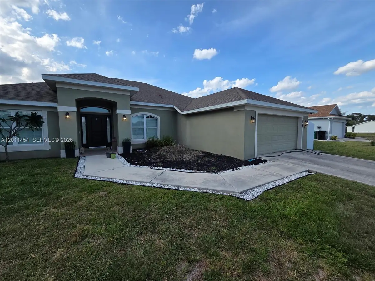 1005 SW Bay State Rd, Port Saint Lucie, FL 34953 - #1