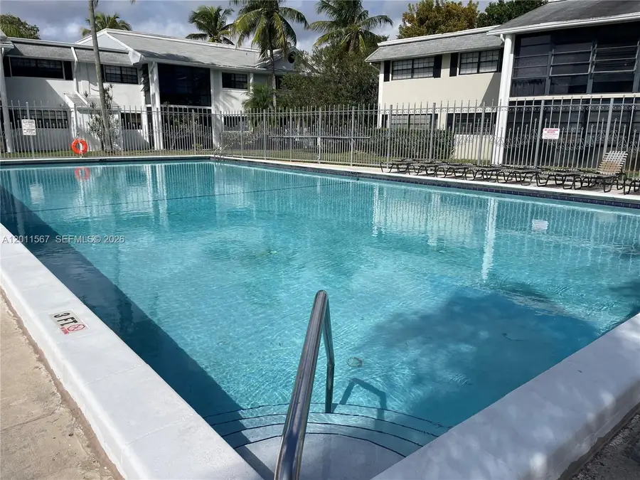 911 NE 199th St #102-14, Miami, FL 33179 - #3